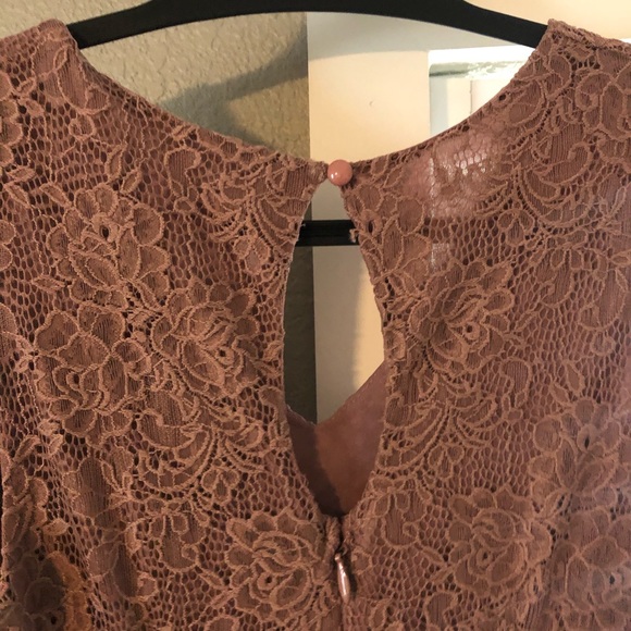 Mauve Lace Dress - Picture 4 of 6